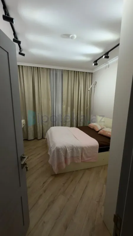 Satılır 2 otaqlı yeni tikili 65 m²