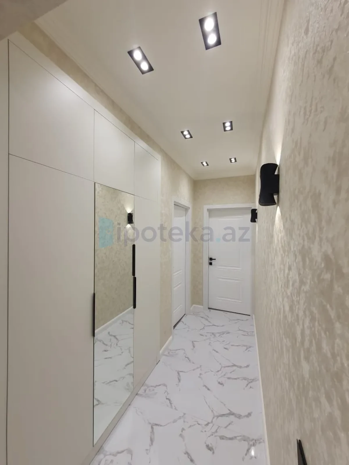 Satılır 2 otaqlı köhnə tikili 60 m²