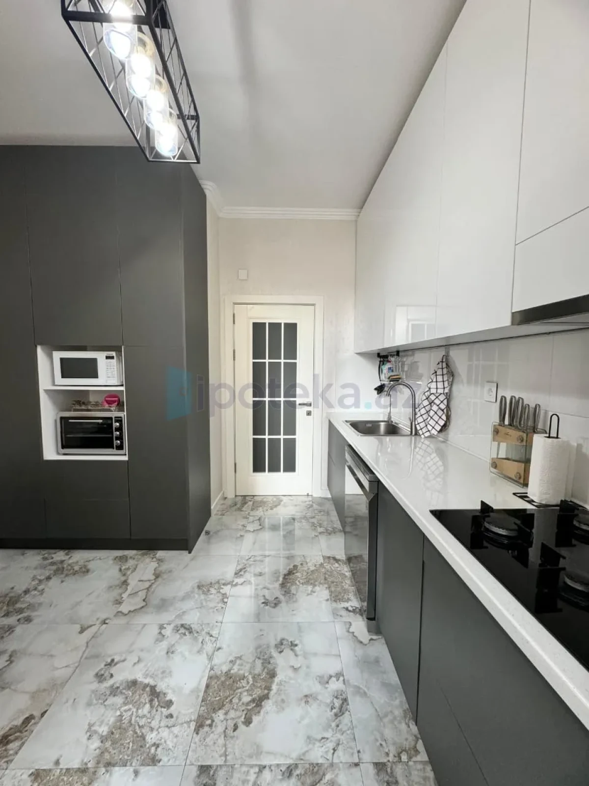 Satılır 3 otaqlı yeni tikili 115 m²