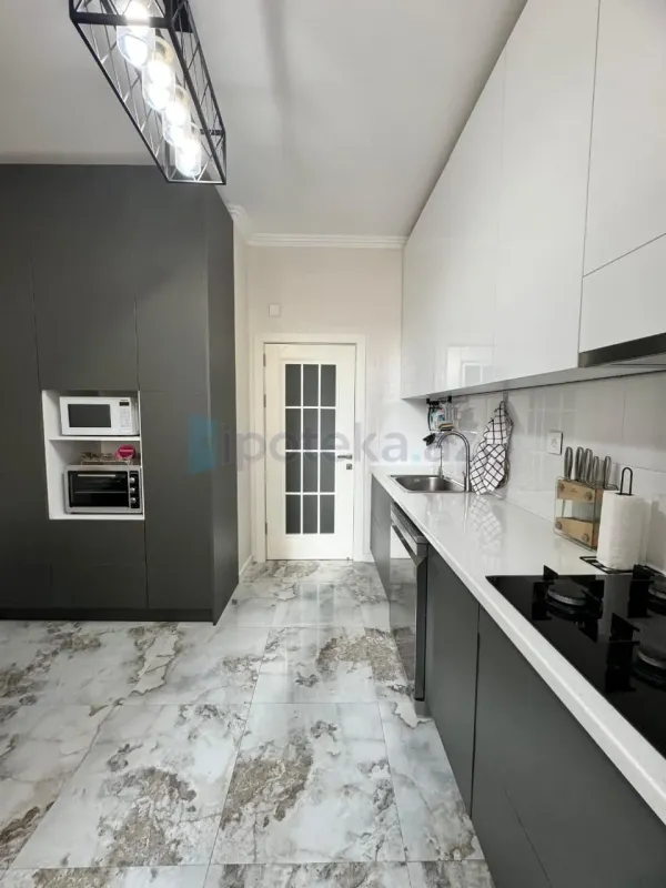 Satılır 3 otaqlı yeni tikili 115 m²