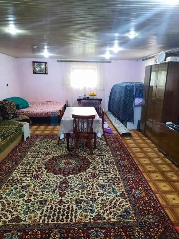 Satılır 6 otaqlı həyət evi 180 m²