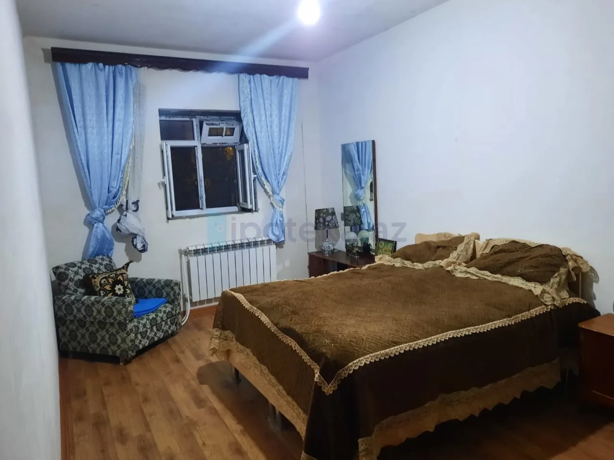 Satılır 6 otaqlı həyət evi 180 m²