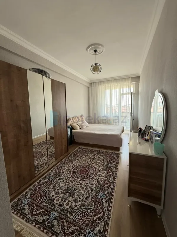Satılır 2 otaqlı yeni tikili 76 m²