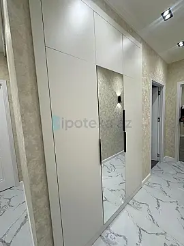 Satılır 2 otaqlı köhnə tikili 60 m²