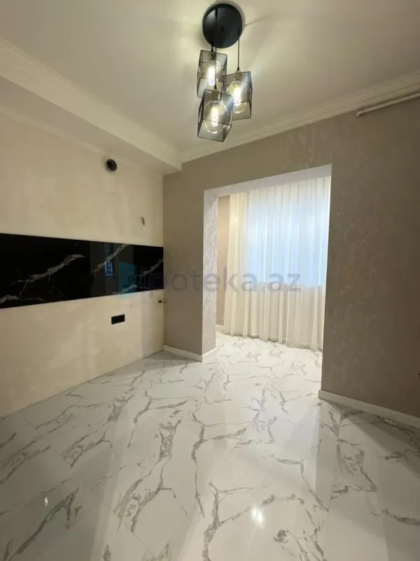 Satılır 2 otaqlı köhnə tikili 60 m²