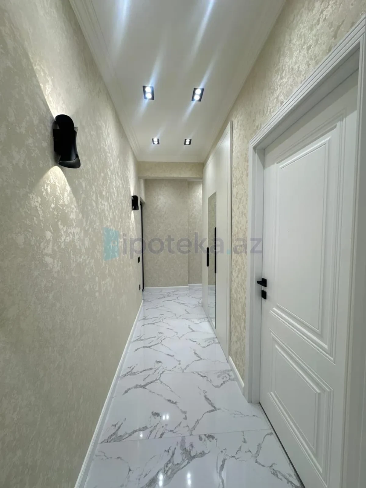 Satılır 2 otaqlı köhnə tikili 60 m²