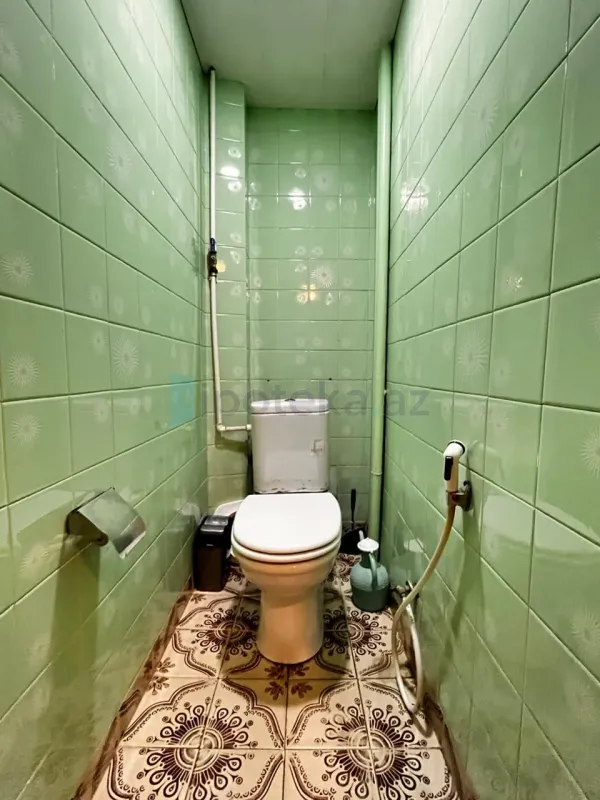 Satılır 2 otaqlı köhnə tikili 62 m²