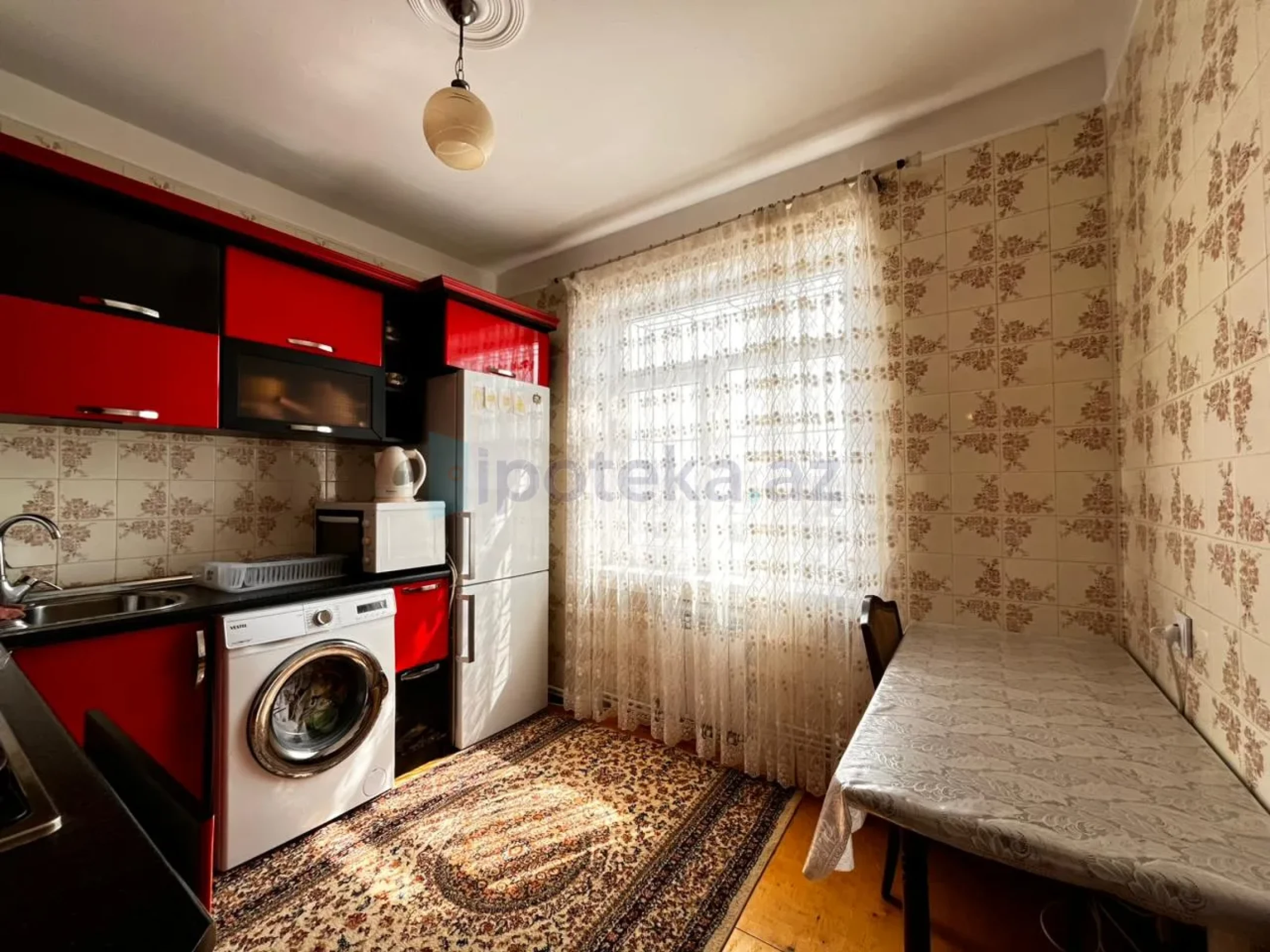 Satılır 2 otaqlı köhnə tikili 62 m²