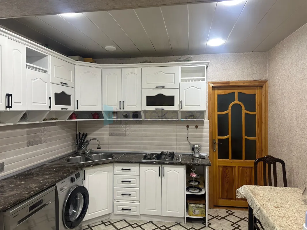 Satılır 3 otaqlı köhnə tikili 60 m²