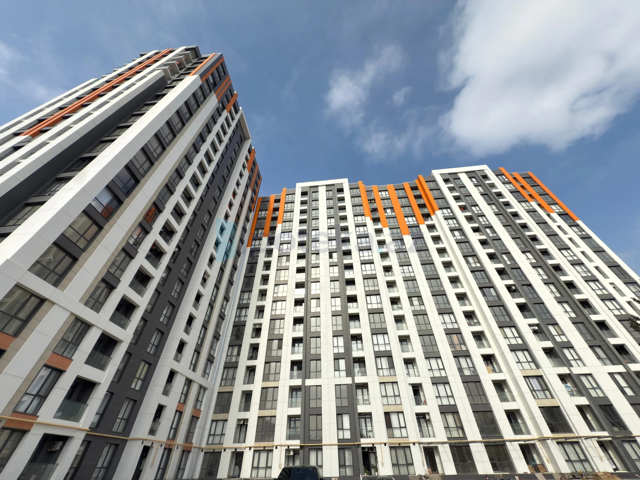 Satılır 2 otaqlı yeni tikili 53 m²