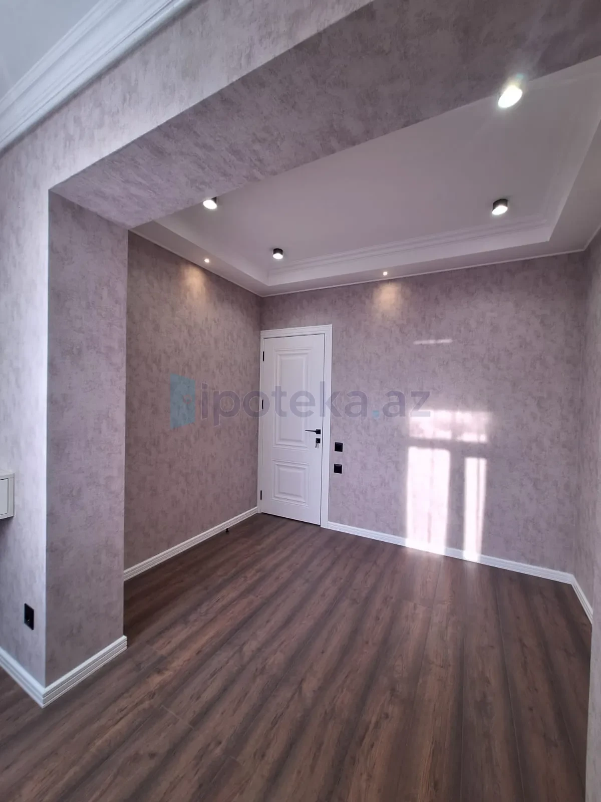 Satılır 2 otaqlı köhnə tikili 45 m²