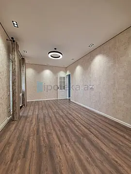 Satılır 2 otaqlı köhnə tikili 45 m²