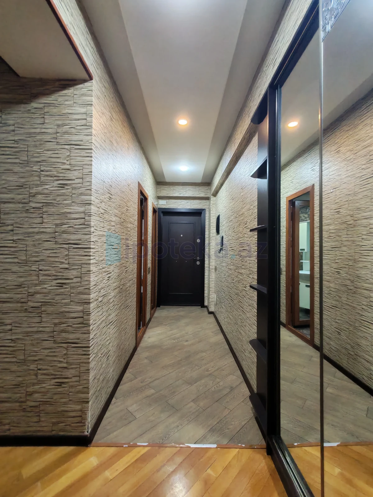 Satılır 3 otaqlı yeni tikili 107 m²