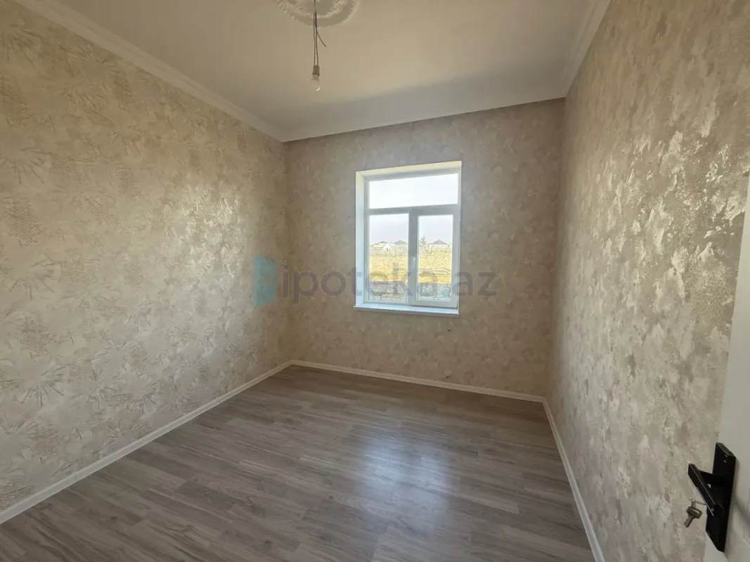 Satılır 4 otaqlı həyət evi 100 m²