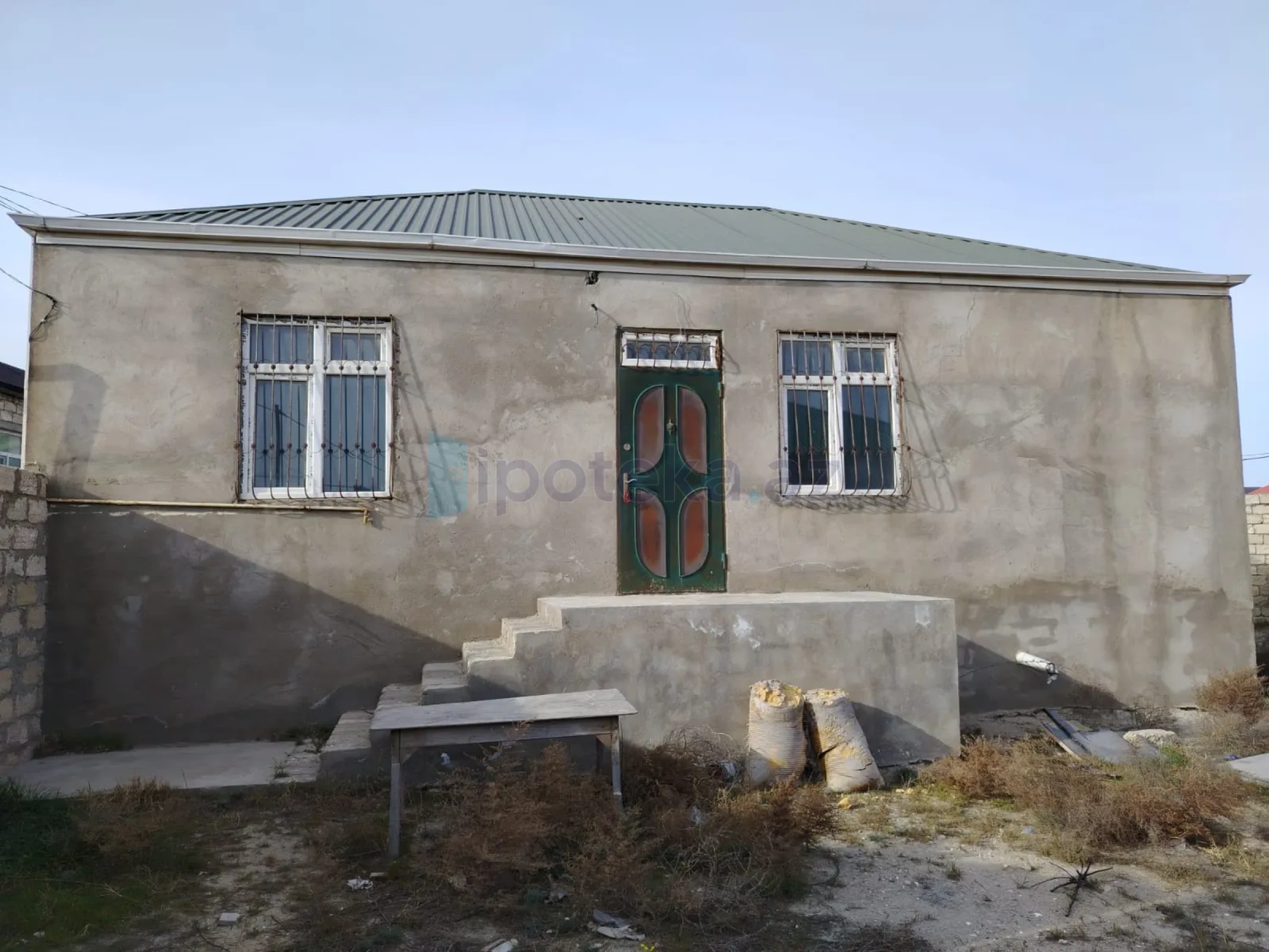 Satılır 2 otaqlı həyət evi 90 m²