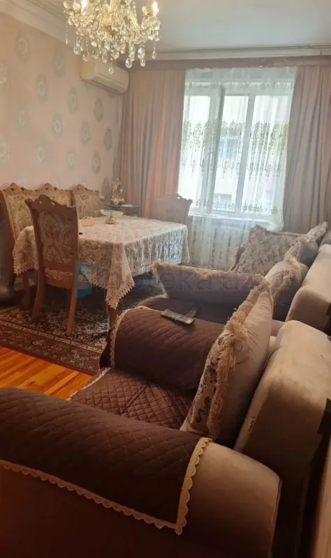 Satılır 2 otaqlı köhnə tikili 51 m²