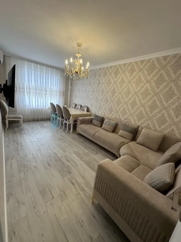 Satılır 2 otaqlı köhnə tikili 65 m²