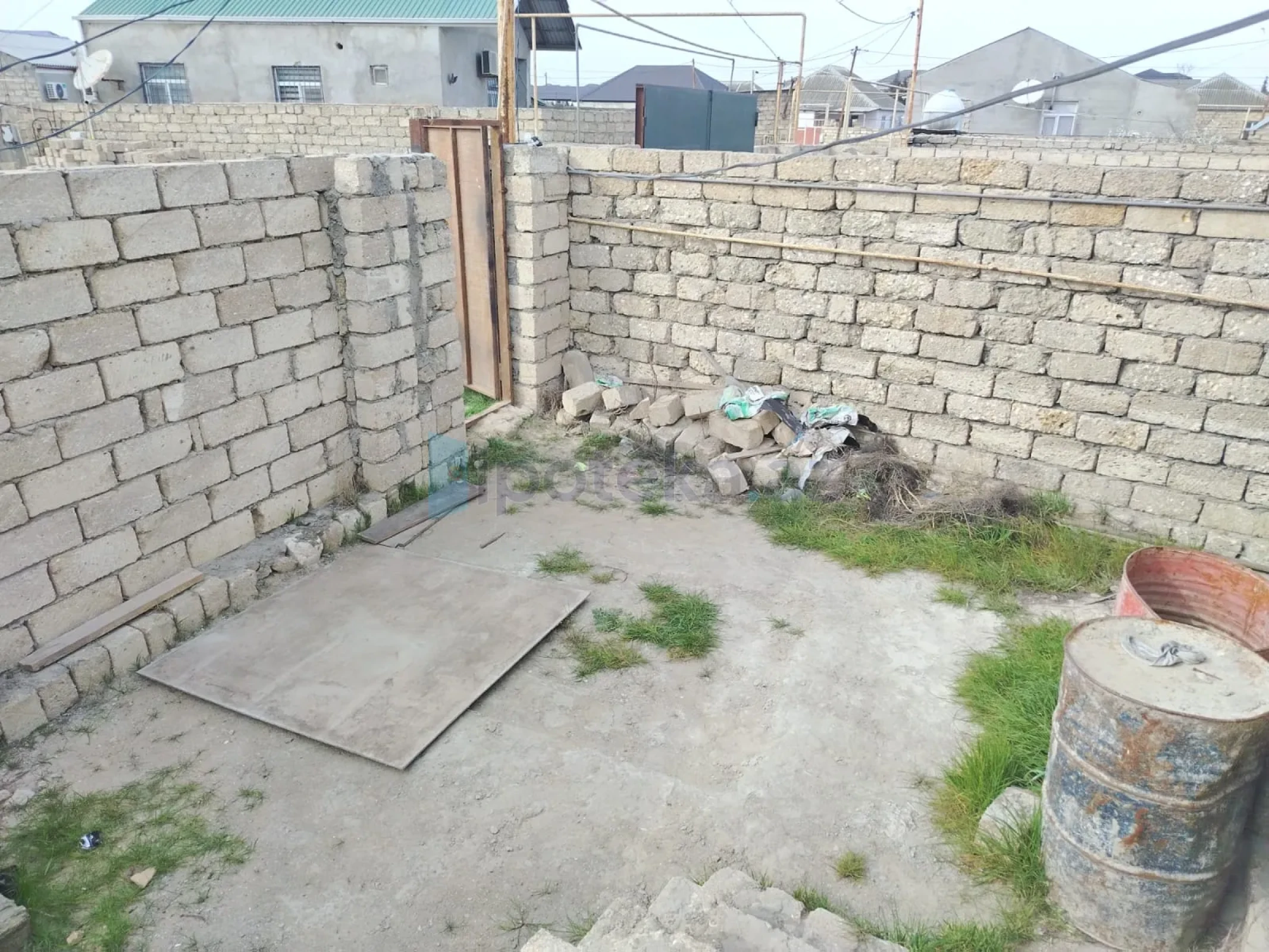 Satılır 3 otaqlı həyət evi 80 m²