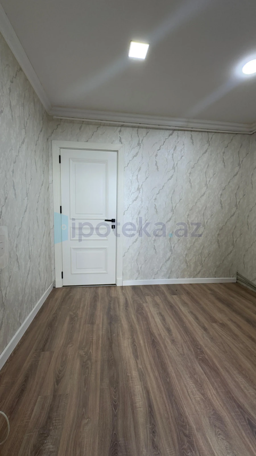 Satılır 2 otaqlı köhnə tikili 47 m²