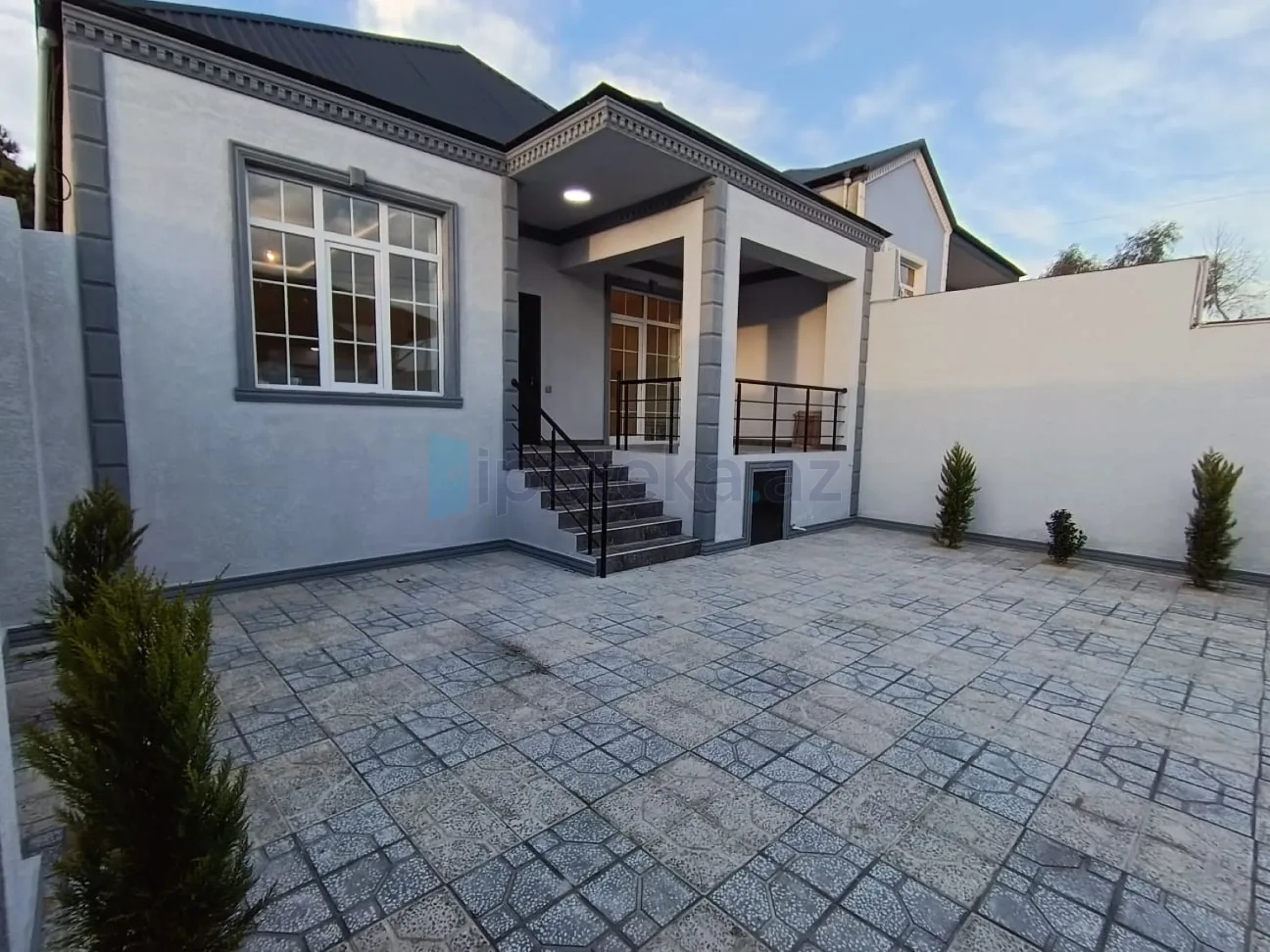 Satılır 4 otaqlı həyət evi 130 m²