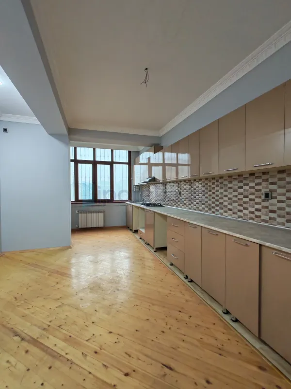 Satılır 2 otaqlı yeni tikili 75 m²