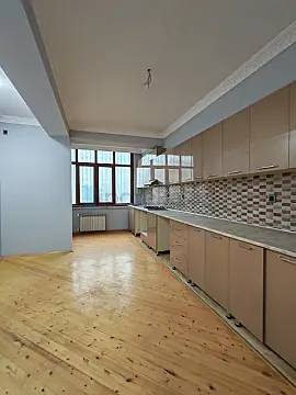 Satılır 2 otaqlı yeni tikili 75 m²