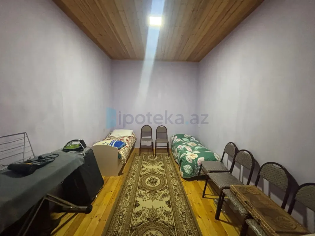 Satılır 9 otaqlı mənzil 200 m²