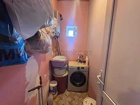 Satılır 9 otaqlı mənzil 200 m²