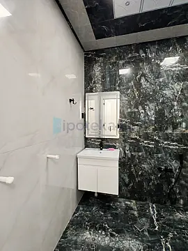 Satılır 2 otaqlı yeni tikili 68 m²