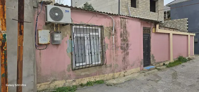 Satılır 1 otaqlı həyət evi 45 m²
