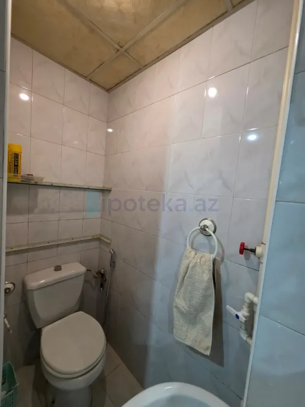 Satılır 3 otaqlı köhnə tikili 80 m²