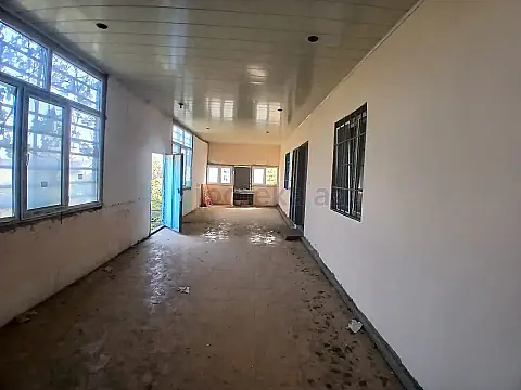 Satılır 5 otaqlı mənzil 300 m²