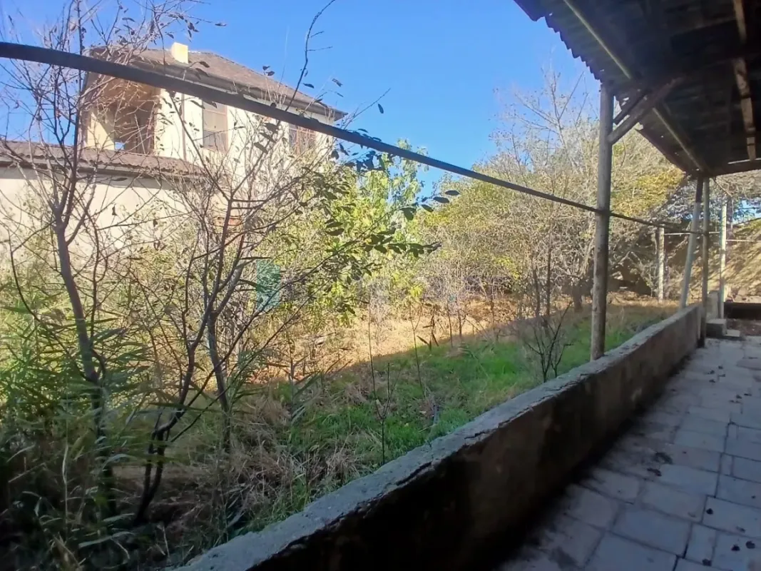 Satılır 5 otaqlı mənzil 300 m²