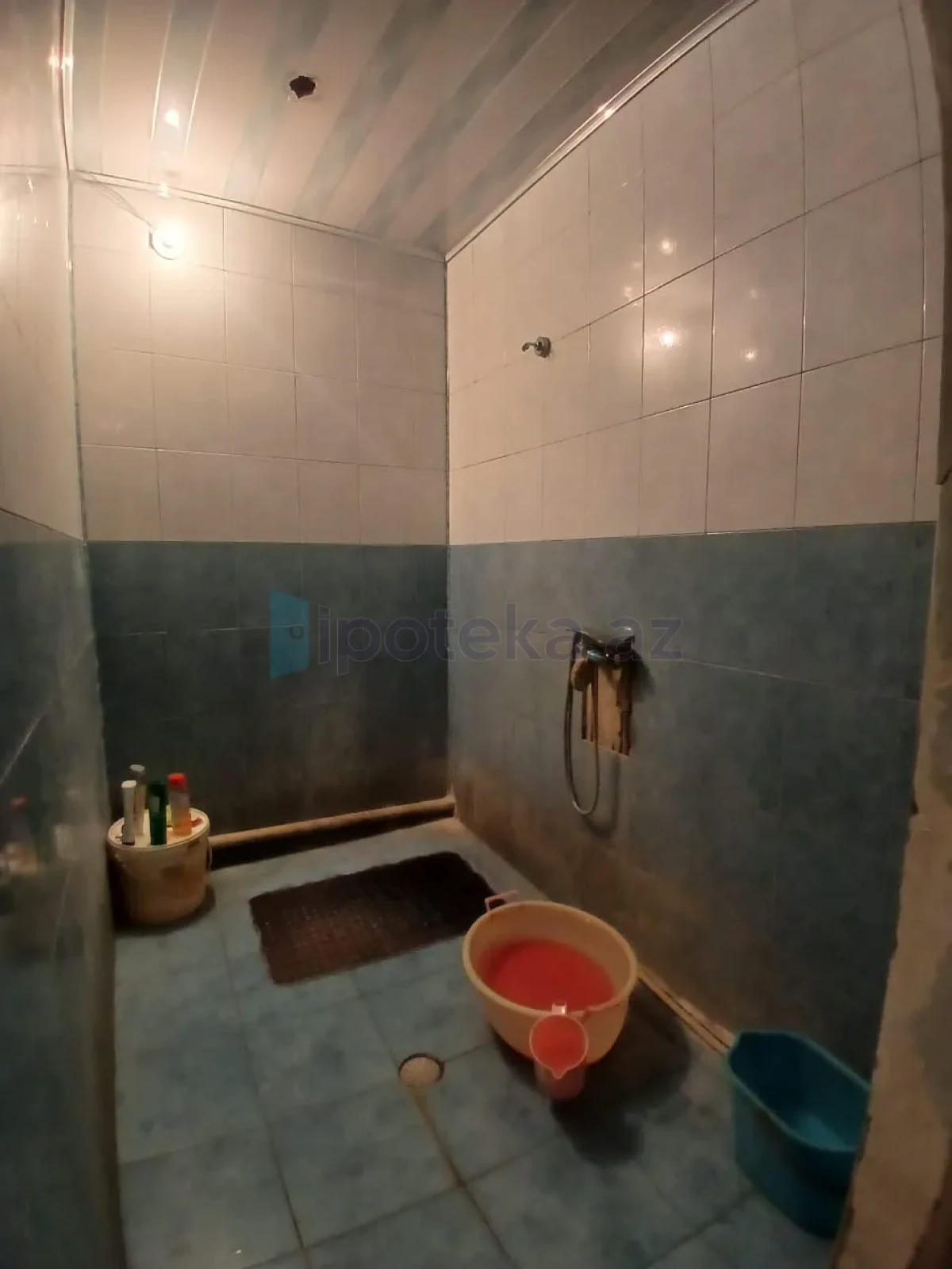 Satılır 5 otaqlı mənzil 300 m²