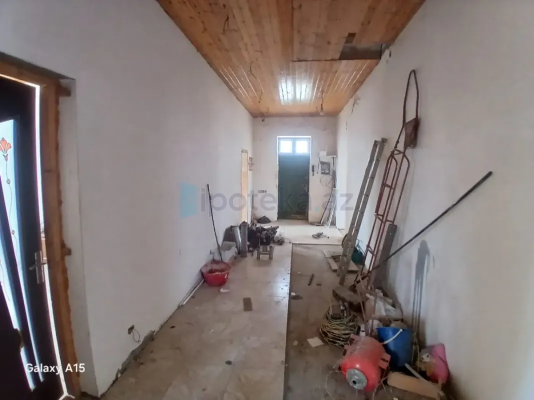 Satılır 5 otaqlı mənzil 260 m²