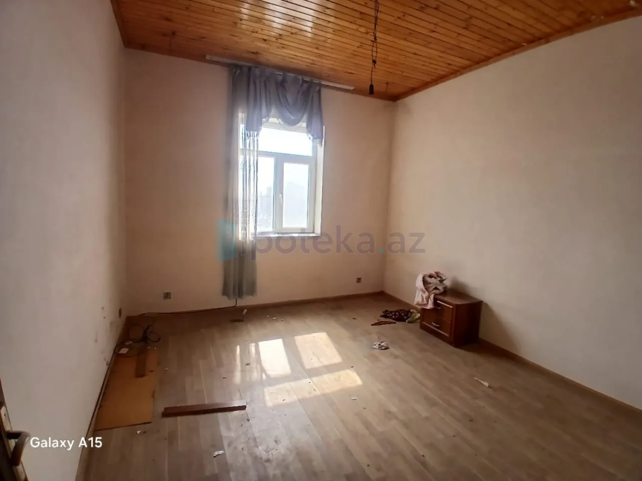 Satılır 5 otaqlı mənzil 260 m²