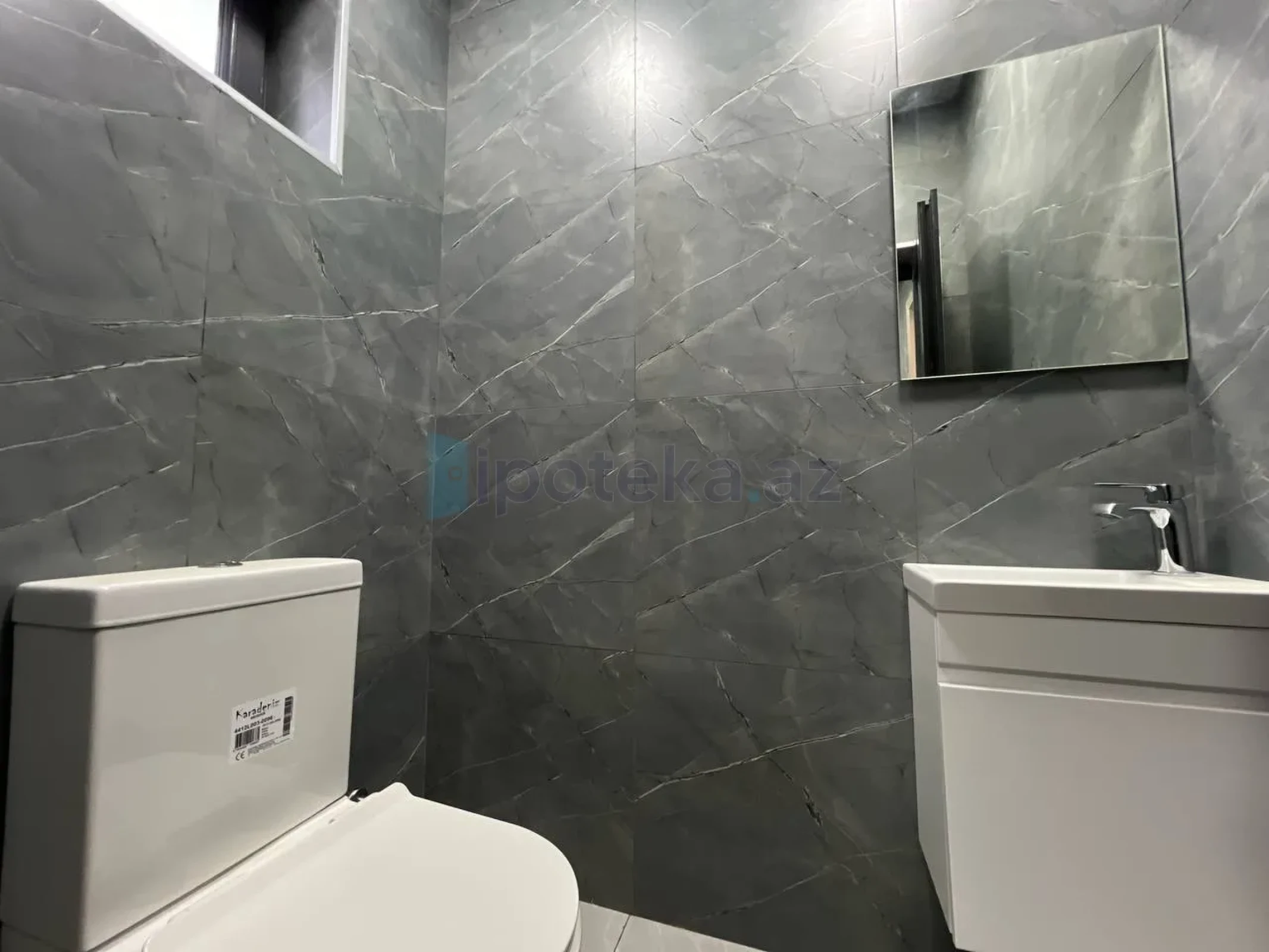 Satılır 5 otaqlı mənzil 180 m²