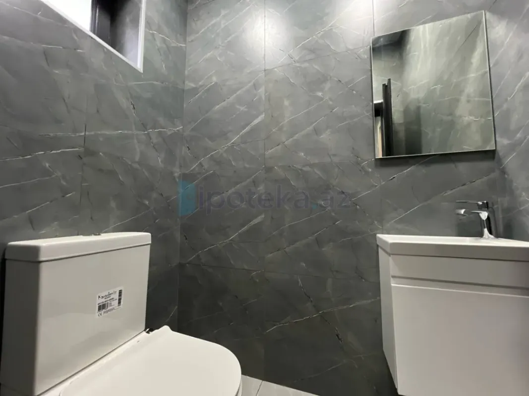 Satılır 5 otaqlı mənzil 180 m²