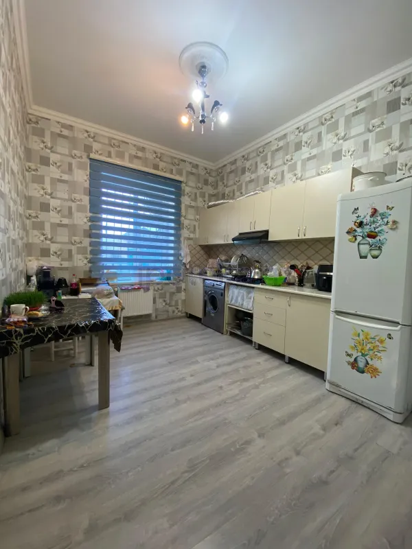Satılır 4 otaqlı həyət evi 320 m²