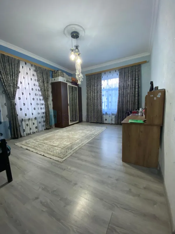 Satılır 4 otaqlı həyət evi 320 m²