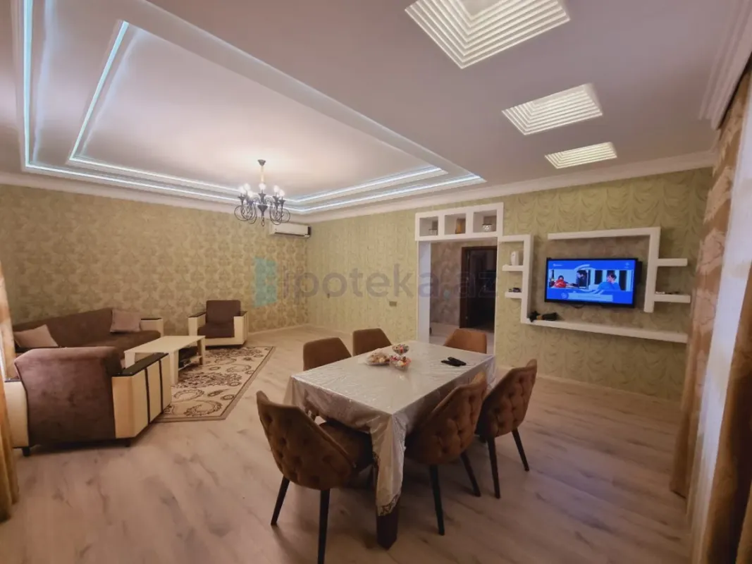 Satılır 4 otaqlı mənzil 200 m²