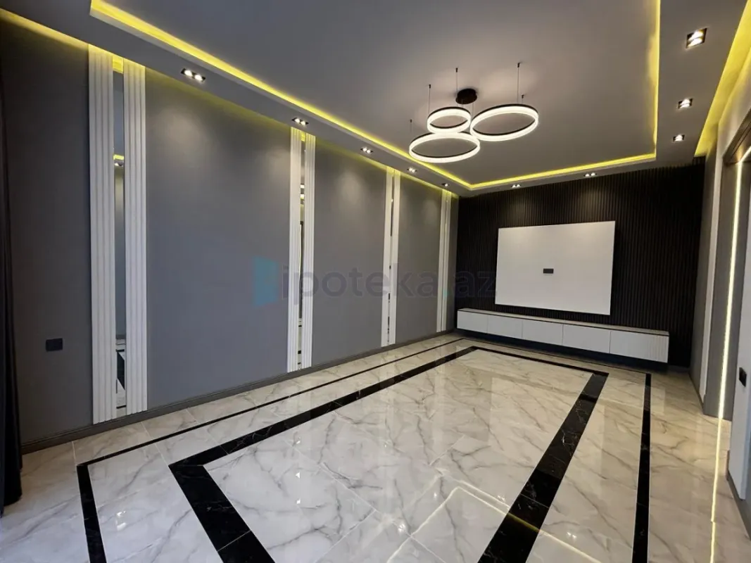 Satılır 5 otaqlı mənzil 210 m²