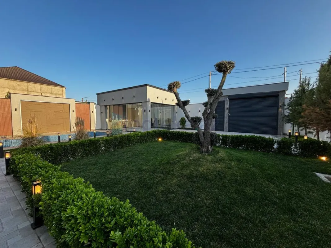 Satılır 5 otaqlı mənzil 210 m²