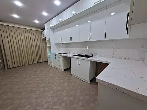 Satılır 4 otaqlı yeni tikili 165 m²
