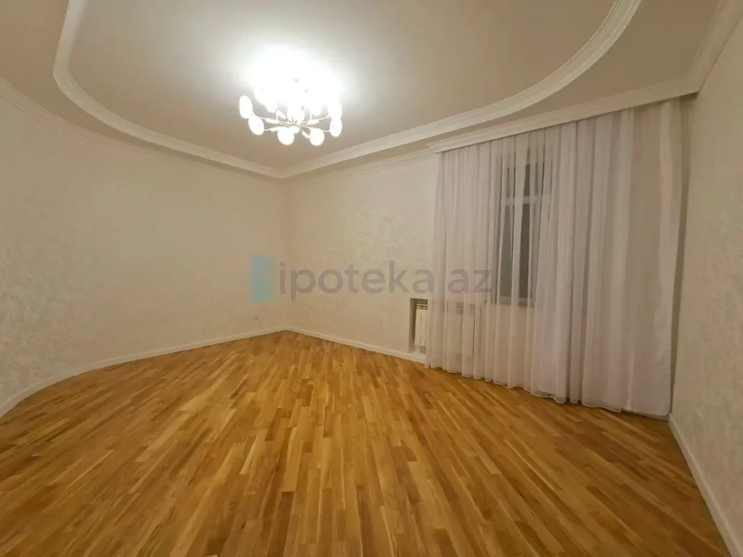 Satılır 4 otaqlı yeni tikili 165 m²