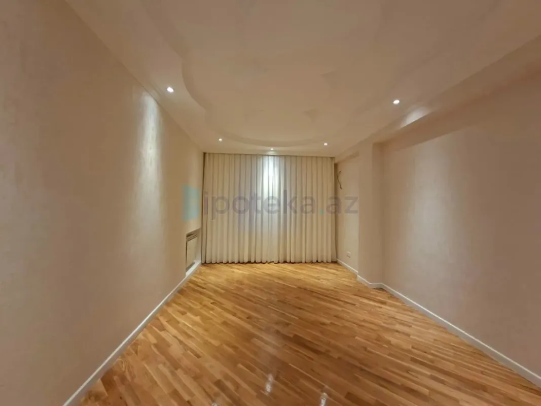 Satılır 4 otaqlı yeni tikili 165 m²