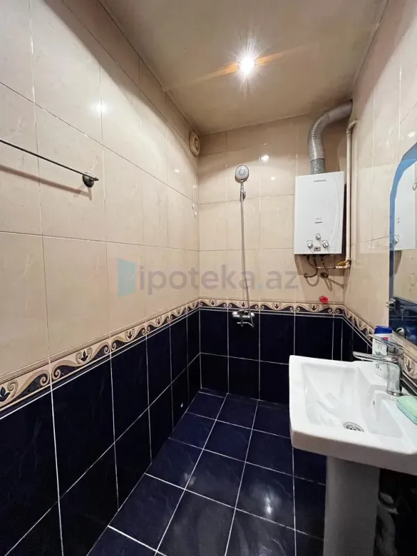Satılır 3 otaqlı köhnə tikili 60 m²