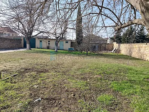 Satılır 6 otaqlı mənzil 250 m²