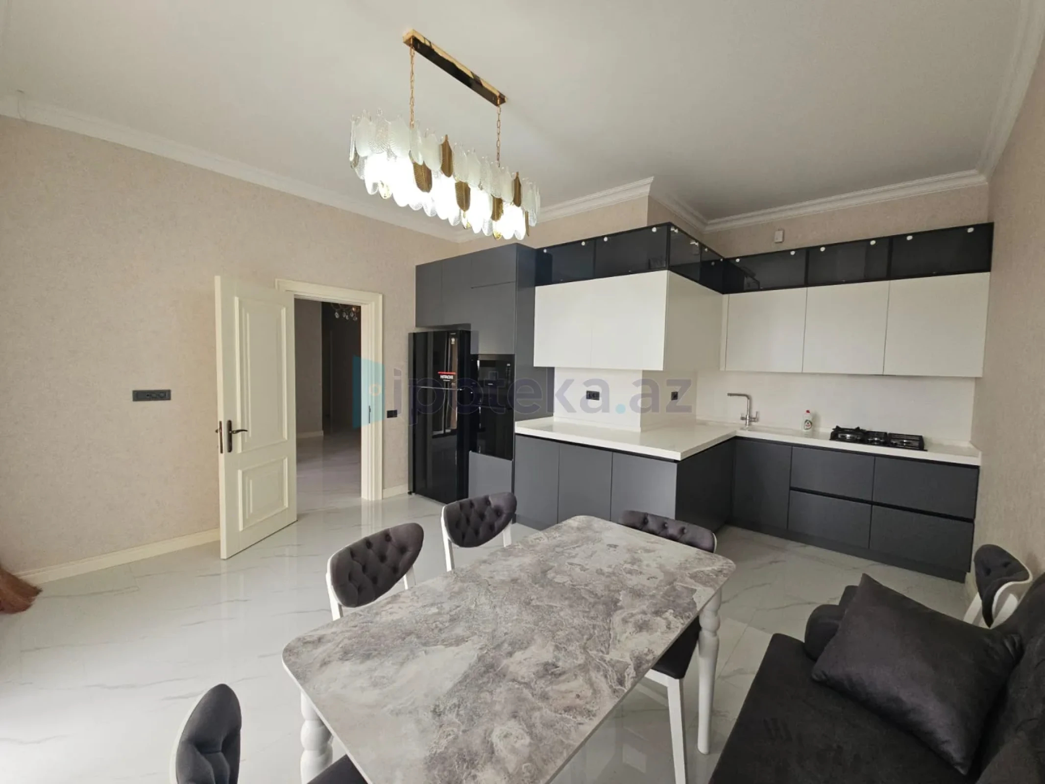 Satılır 5 otaqlı həyət evi 260 m²