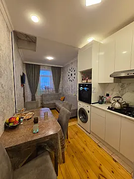 Satılır 3 otaqlı köhnə tikili 50 m²